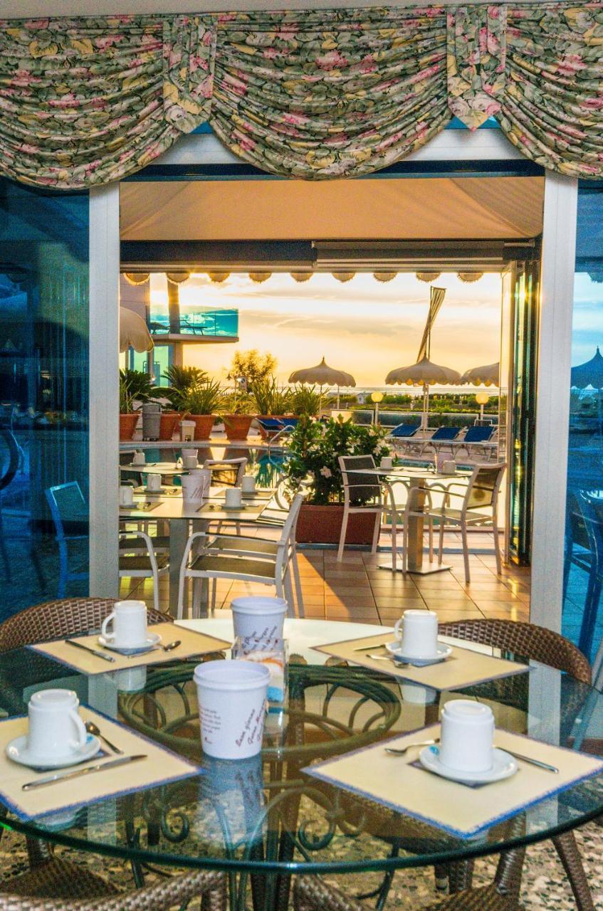 Hotel Panoramic كاوْرلي المظهر الخارجي الصورة